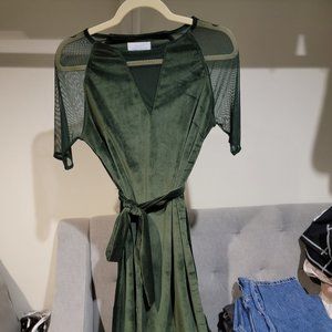 OAK + FORT Vintage Velvet Holiday Dress (XS)